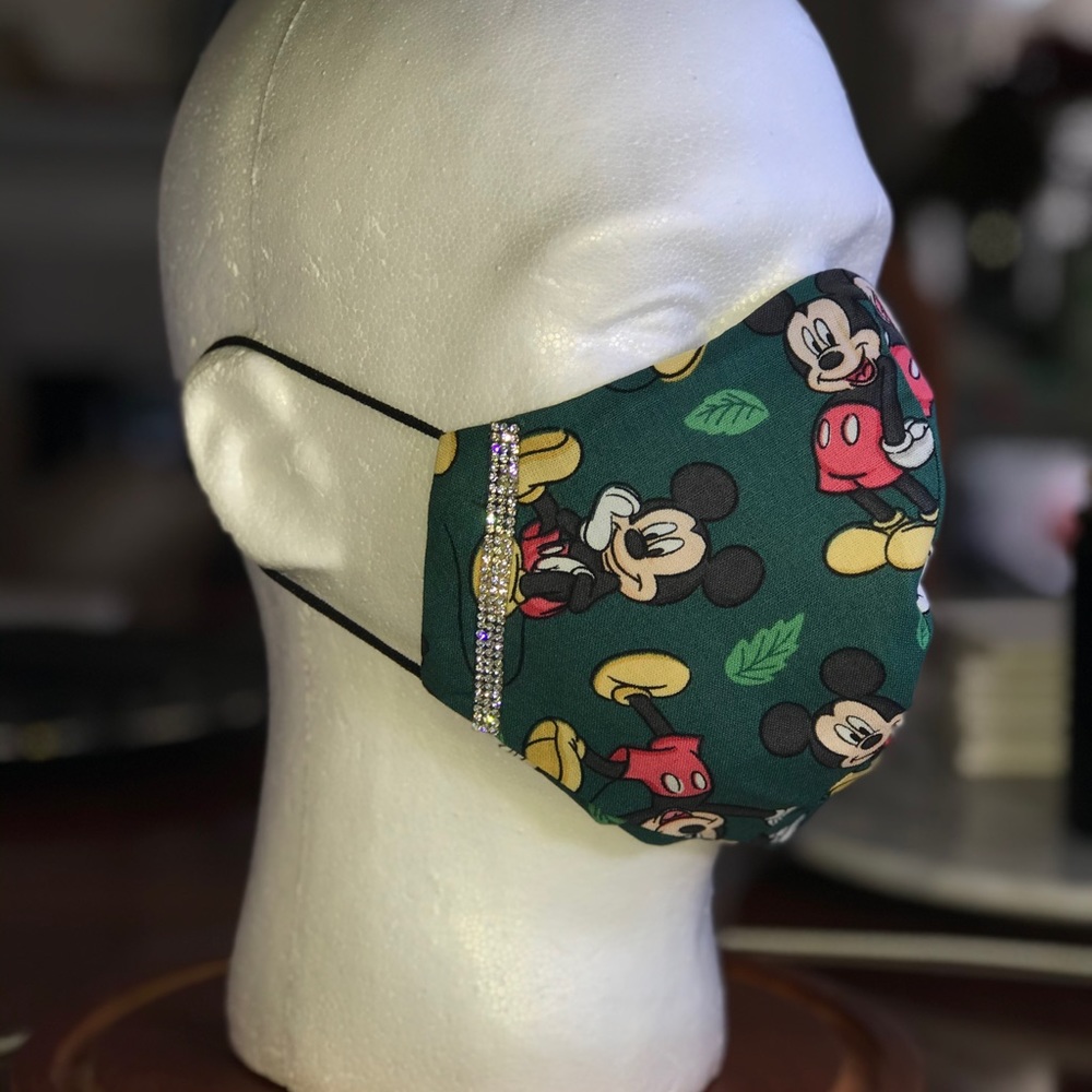 Disney mickey fall love face mask